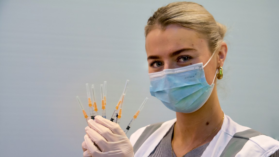 Porno BDSM hukmronligi buzuq qiynoqlar